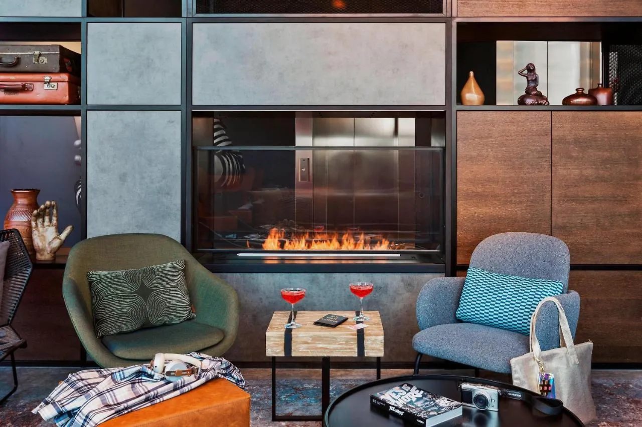 Moxy Copenhagen Sydhavnen Hotel