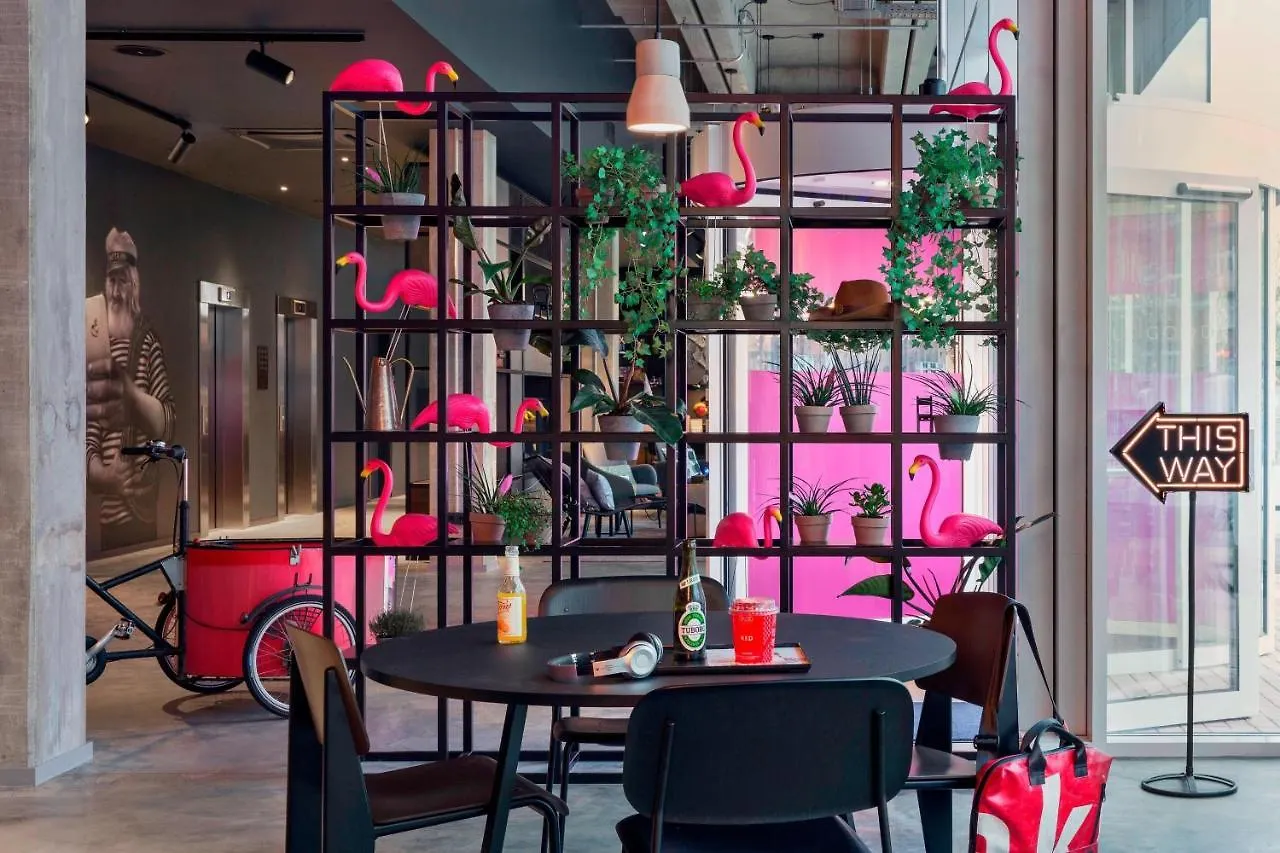 Moxy Copenhagen Sydhavnen Hotel