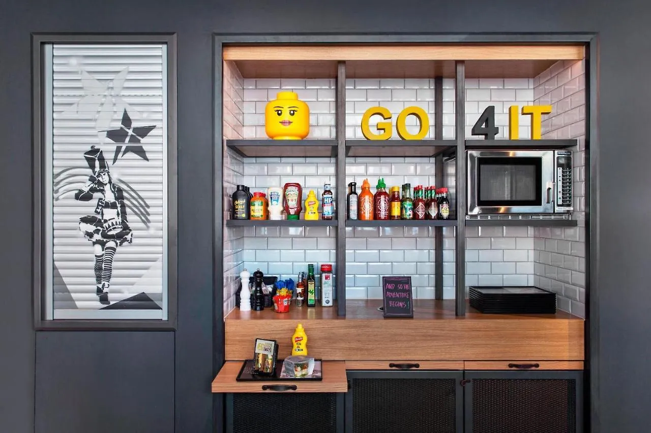 Moxy Copenhagen Sydhavnen Hotel